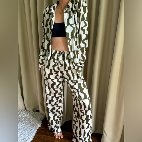 Rails- button down an draw string pants - Picture 1 of 8